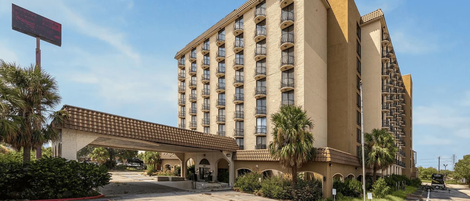 243 Rooms Closed property In Houston